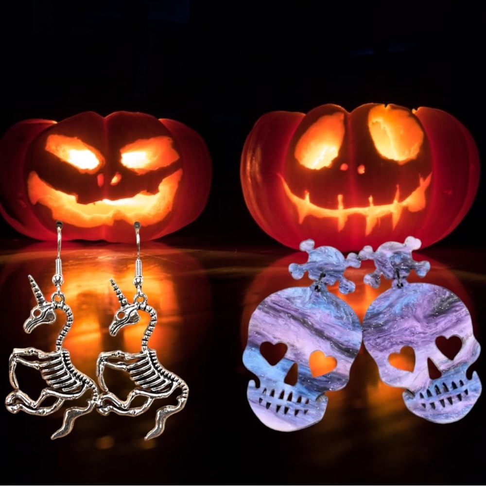 New 2 pair boutique Halloween Purple Ombre Skull and silver Skelecorn earrings